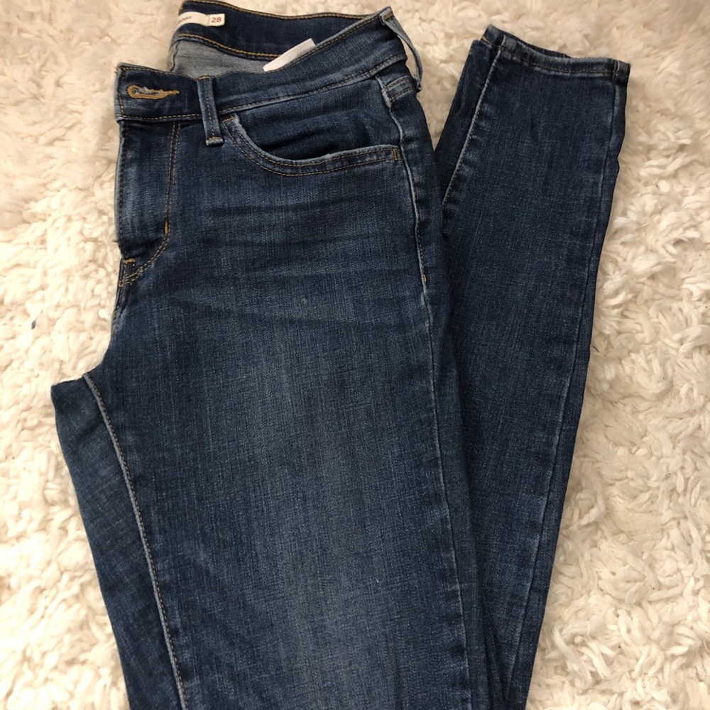 Levi’s Super Skinny Jeans Size 28